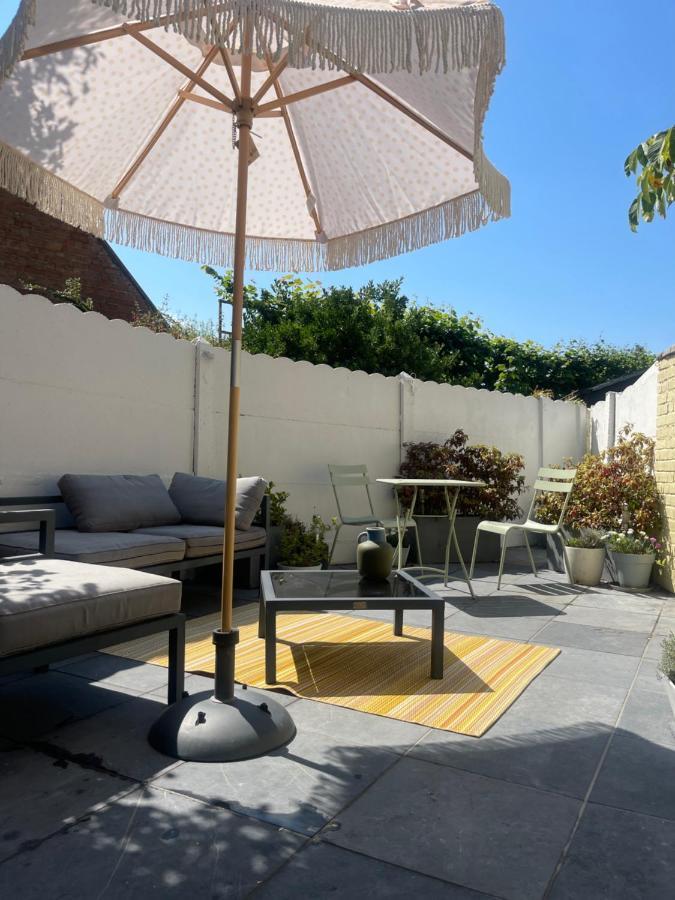 Guesthouse Poppies , Free Parking Oostende Bagian luar foto
