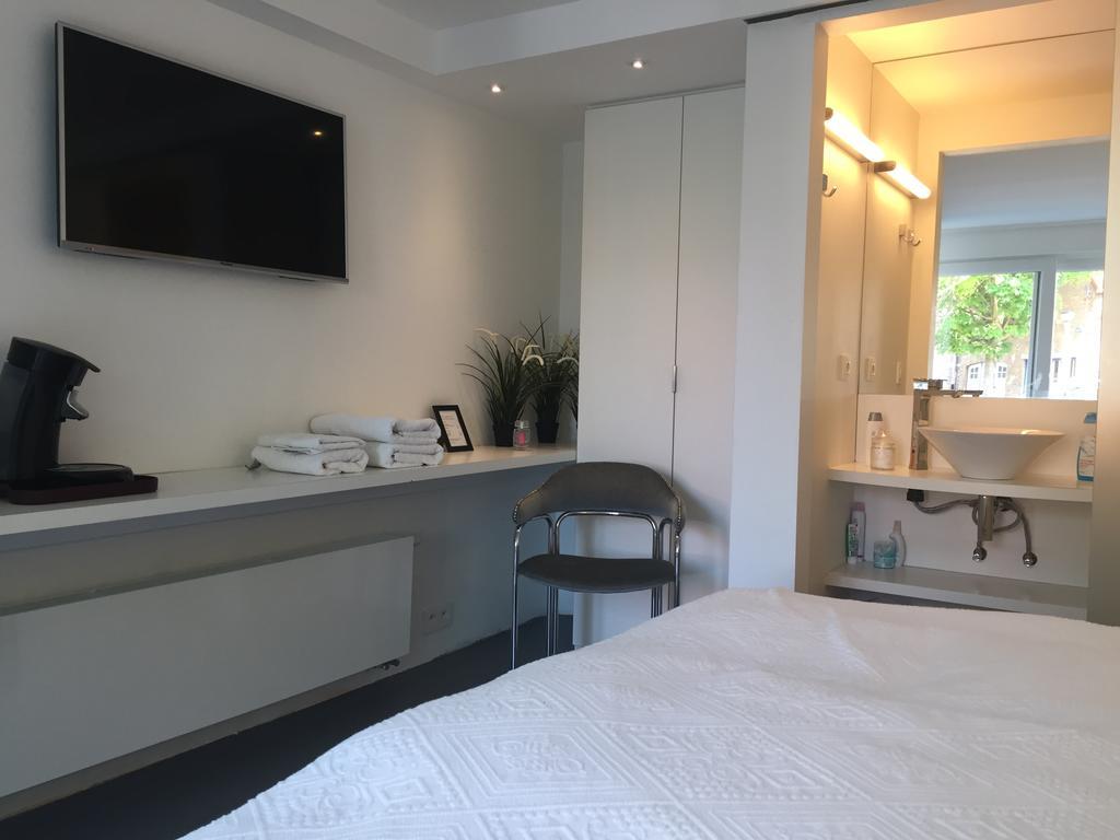 Guesthouse Poppies , Free Parking Oostende Bagian luar foto