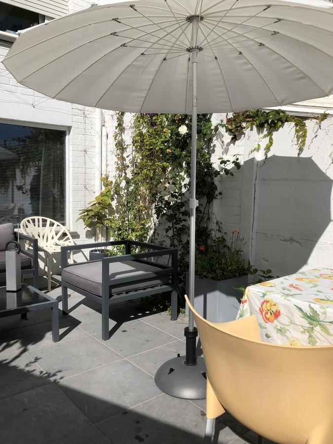 Guesthouse Poppies , Free Parking Oostende Bagian luar foto