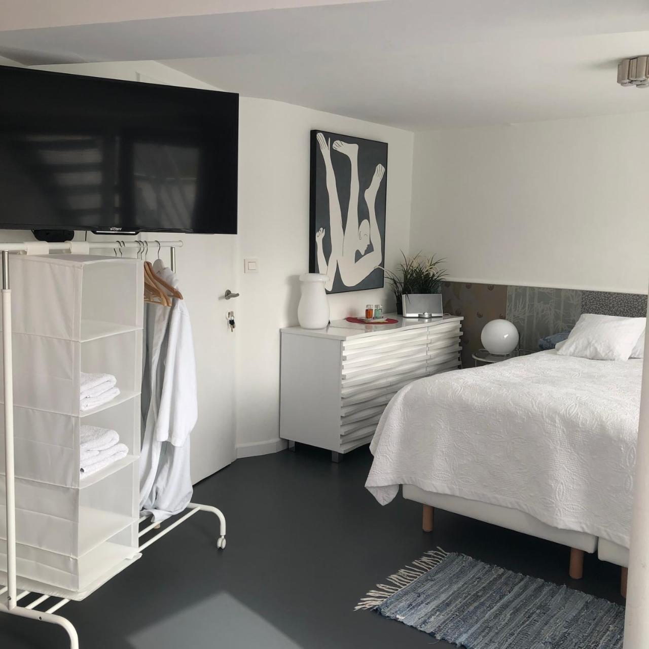 Guesthouse Poppies , Free Parking Oostende Bagian luar foto