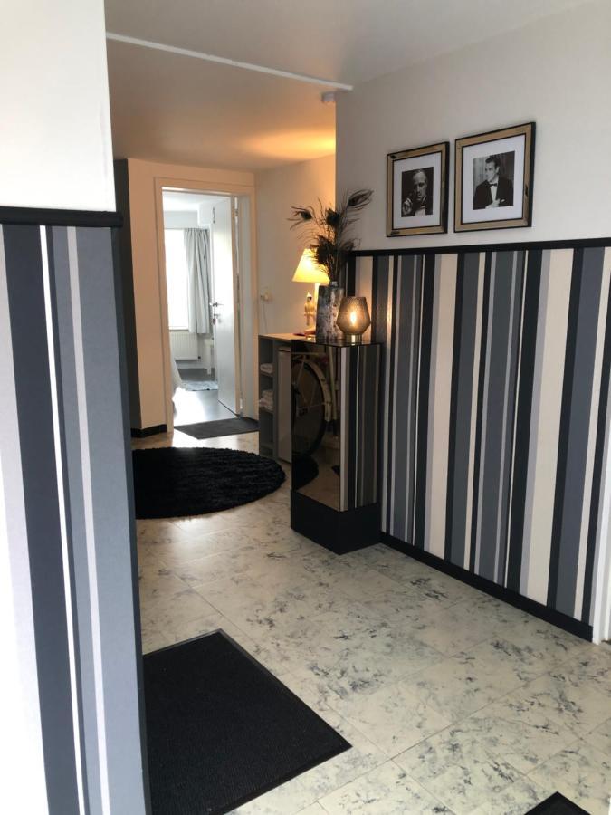 Guesthouse Poppies , Free Parking Oostende Bagian luar foto