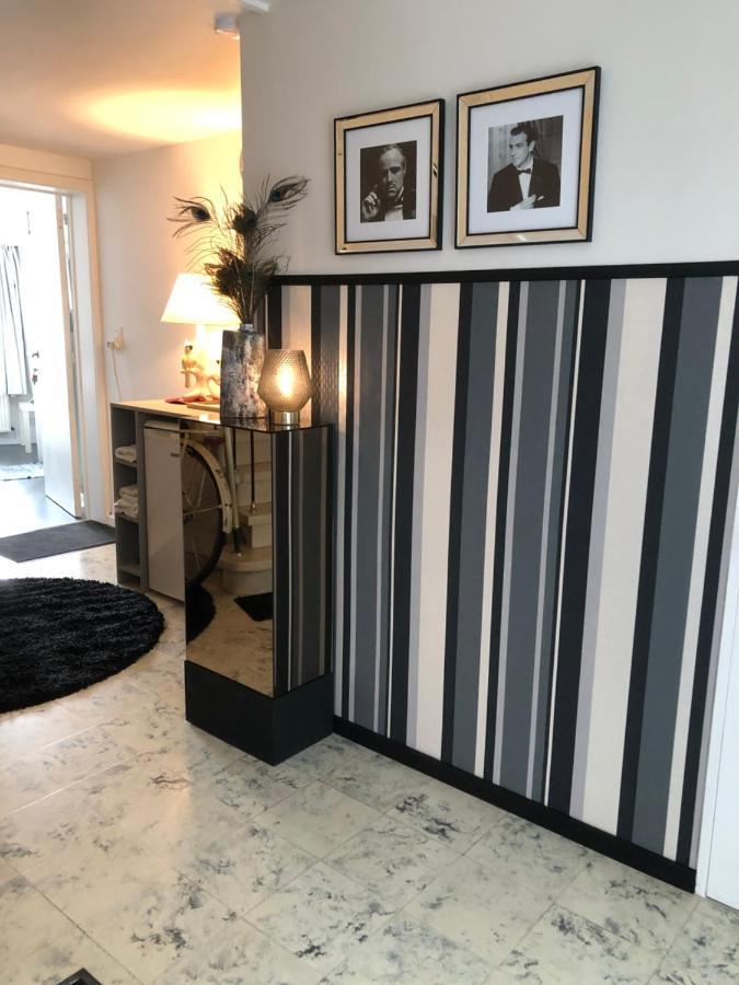 Guesthouse Poppies , Free Parking Oostende Bagian luar foto